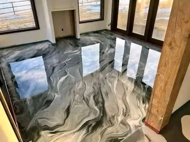 Glossy dark patterned floor