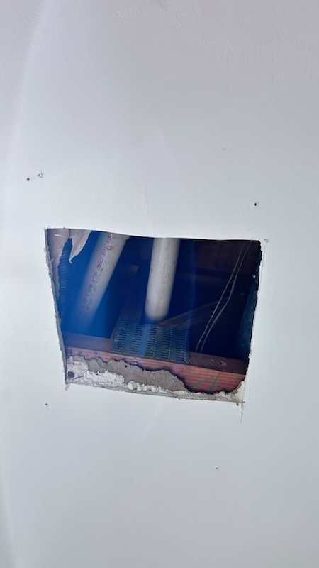 Opening in a ceiling surface